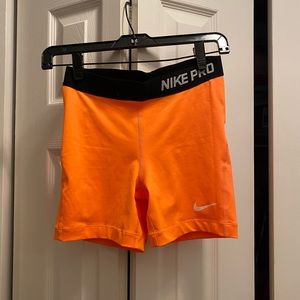 Nike Pro Dri-fit 5 inch short